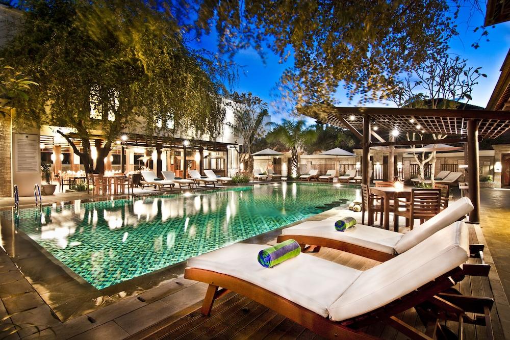 Western Kuta Hotel
