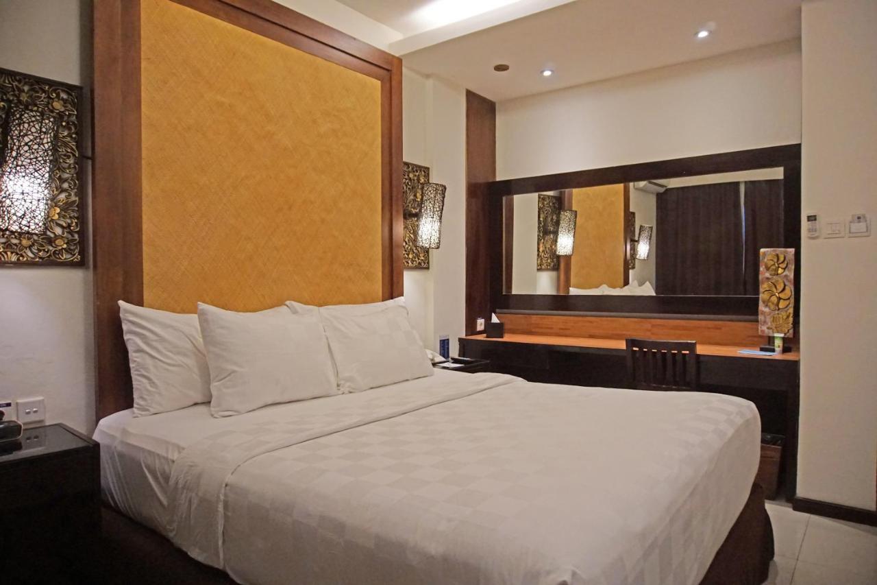 Western Kuta Hotel 4*