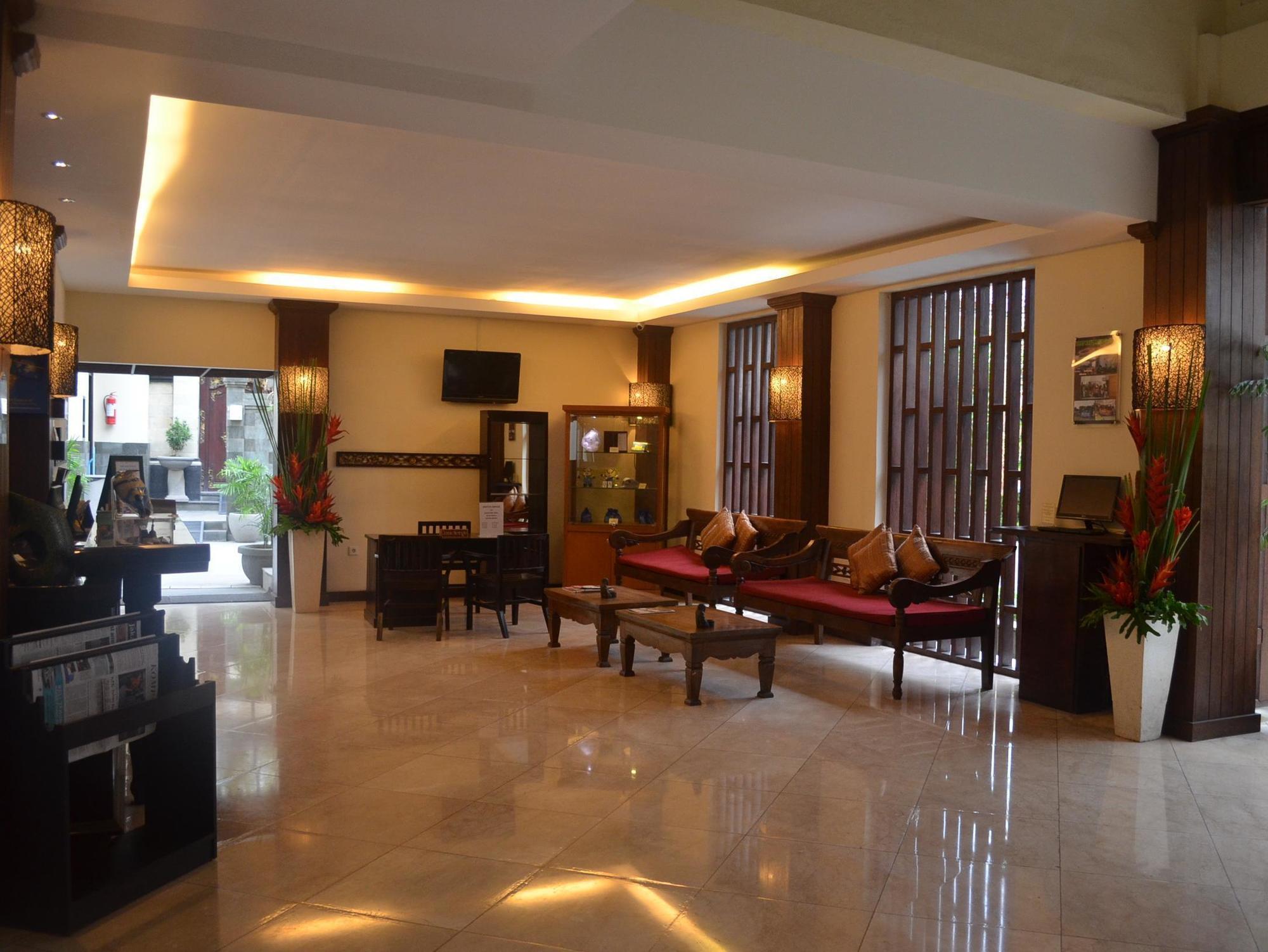 Western Kuta 4*