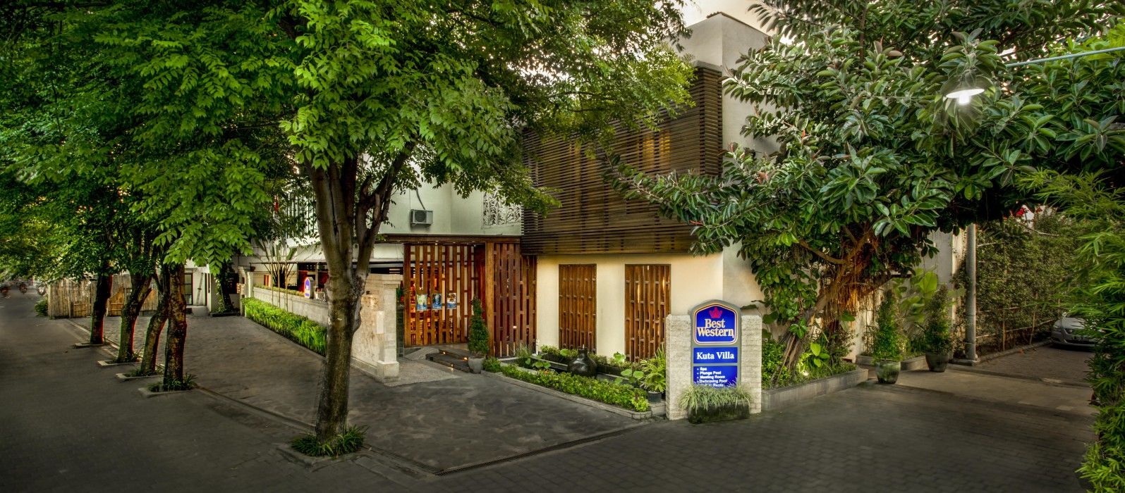 Western Kuta Hotel