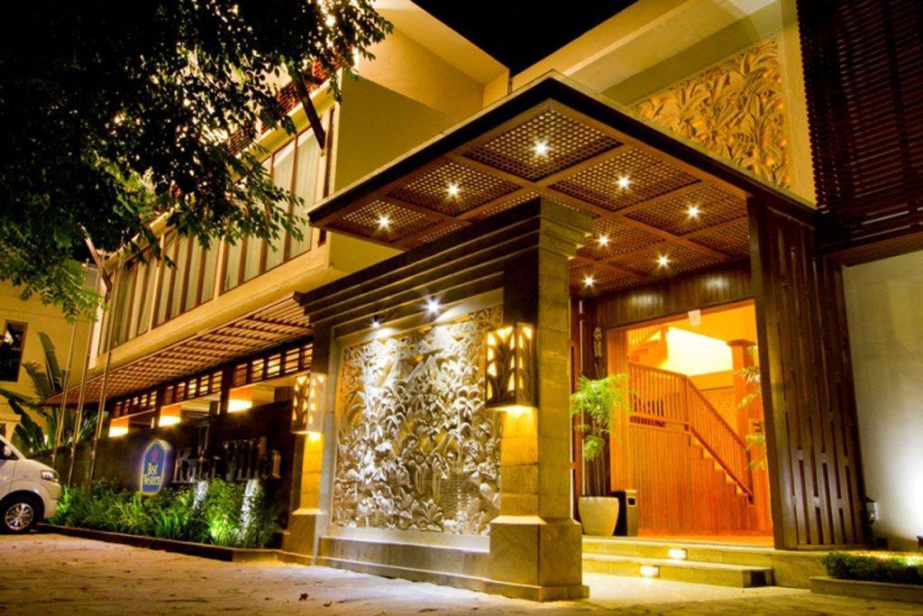 Western Kuta Hotel 4*